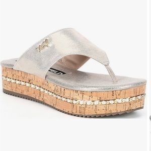 NWOT Karl Lagerfeld platform sandal champagne